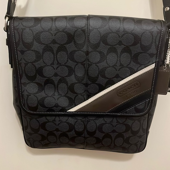 Coach Shoulder‎ Bag Signature Heritage Stripe 70333 Black/Grey PVC Leather Mens - Picture 1 of 12